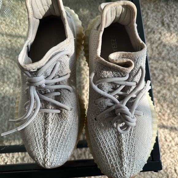 Yeezy boost 350 V2 sesame - Picture 10 of 15